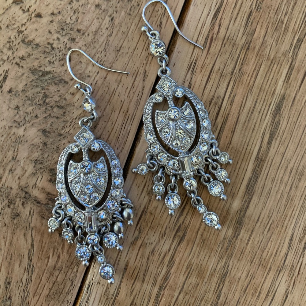 Banana Republic chandelier earrings 😍